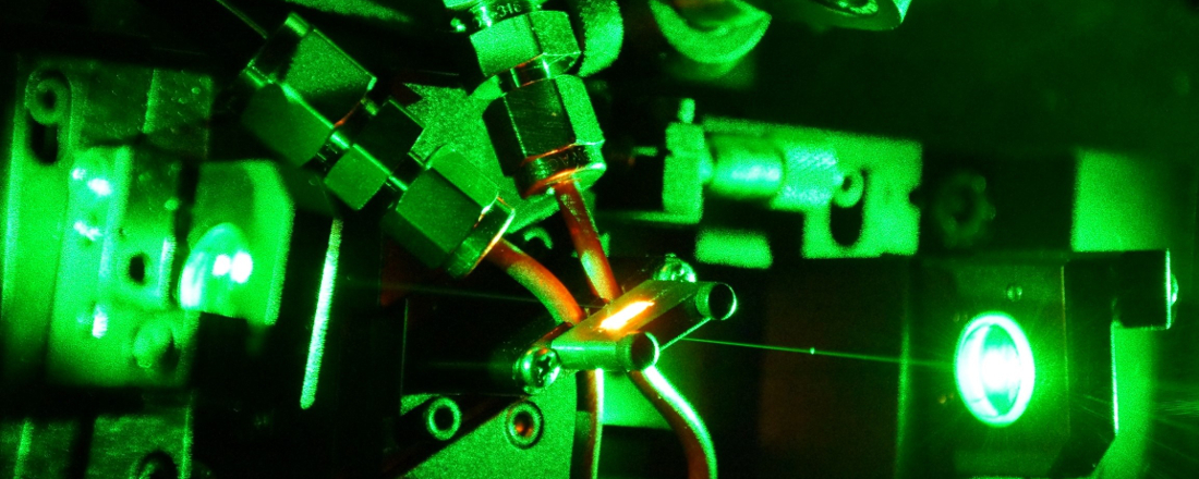 Forschung von Prof. Dr. Georg Herink, Juniorprofessor Ultrafast Photonics an der Universität Bayreuth.