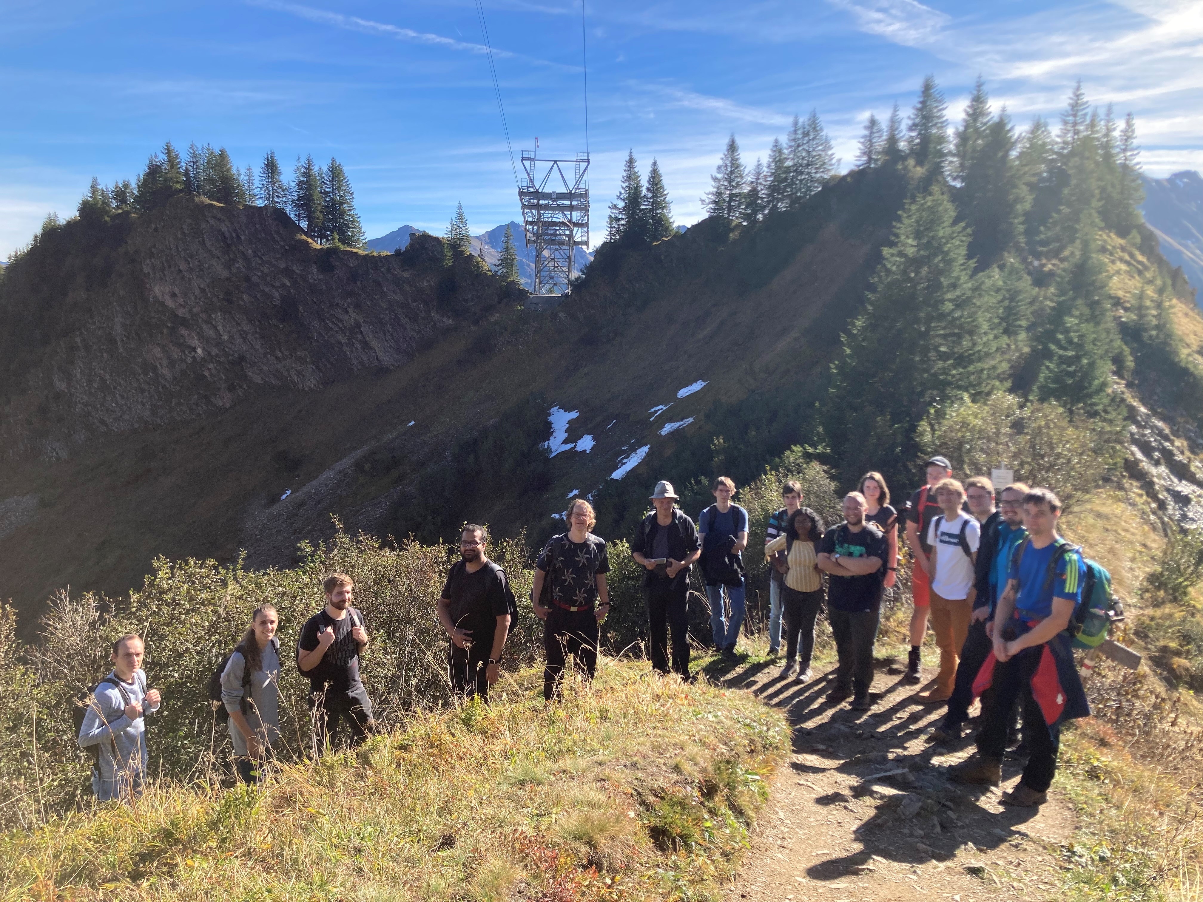 Gruppenfoto im Gebirge